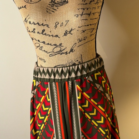 EUC Women’s ASHLEY STEWART Aztec Design Maxi Skirt - Picture 2 of 5